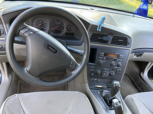 Volvo S60 (14 foto / 14)