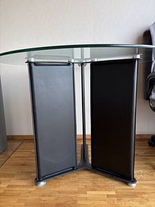 Köögilaua ja 4 tooli komplekt (2 foto / 10)