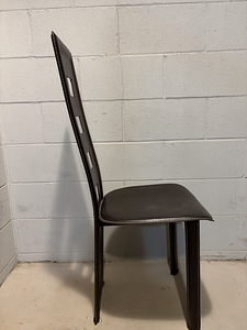 Köögilaua ja 4 tooli komplekt (6 foto / 10)