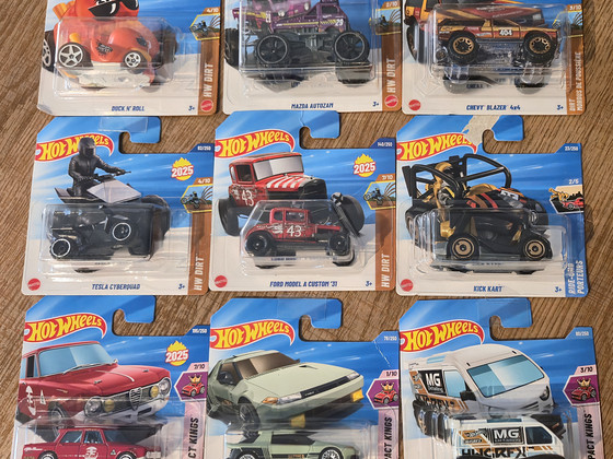 Hot Wheels Mainline микс