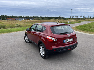 Nissan Qashqai 2012a. 2.0 bensiin 4×4 Automaat 131000km (7 foto / 15)