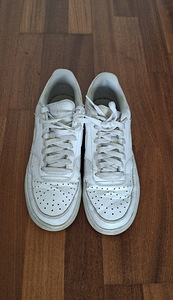 Кроссовки Nike р.41, внутри подкладка вся целая. (3 фото из 4)