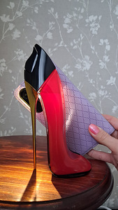 Parfüüm | Lõhnaõli Carolina Herrera Very Good Girl (5 foto / 6)