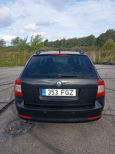 Skoda Octavia 1.6tdi 77kW 4x4 (4 foto / 12)