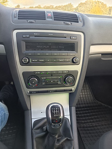 Skoda Octavia 1.6tdi 77kW 4x4 (7 foto / 12)