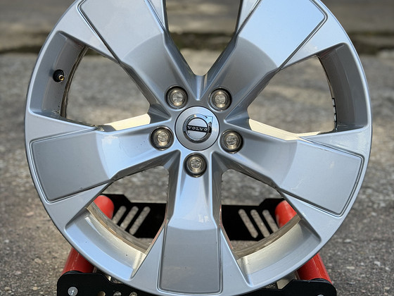 18" оригинальные диски Volvo 5x108