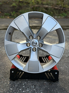 18" Volvo originaalveljed 5x108 (1 foto / 7)