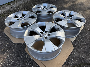 18" Volvo originaalveljed 5x108 (2 foto / 7)