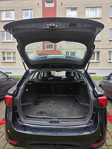 Toyota Avensis 2017 (5 foto / 14)