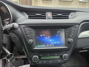 Toyota Avensis 2017 (7 foto / 14)