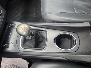 Toyota Avensis 2017 (9 foto / 14)