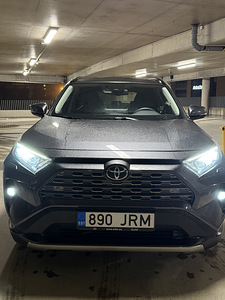 Rav4 luxury plus 2022, 2.0 bensiin 129kw cvt 34000km (3 foto / 11)