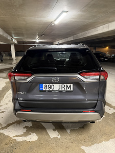 Rav4 luxury plus 2022, 2.0 bensiin 129kw cvt 34000km (8 foto / 11)