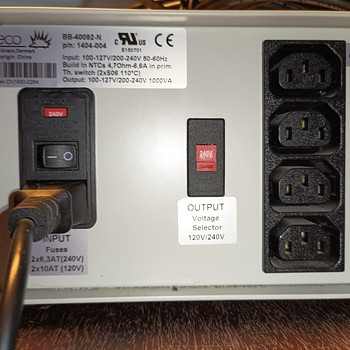 Uveco / Welch Allyn meditsiiniline eraldustrafo 1000 VA, 120