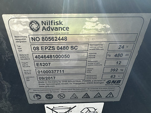Подметальная машина Nilfisk SW5500 с местом для оператора (9 фото из 10)