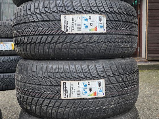 Шины R19 265 50 19 Bridgestone Blizzak LM001 новые 4 шт.