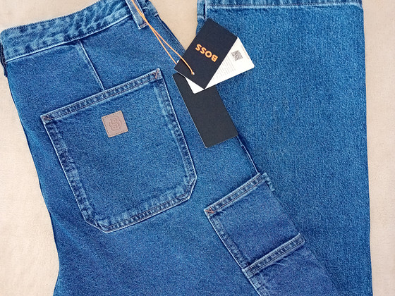 Джинсы Hugo Boss