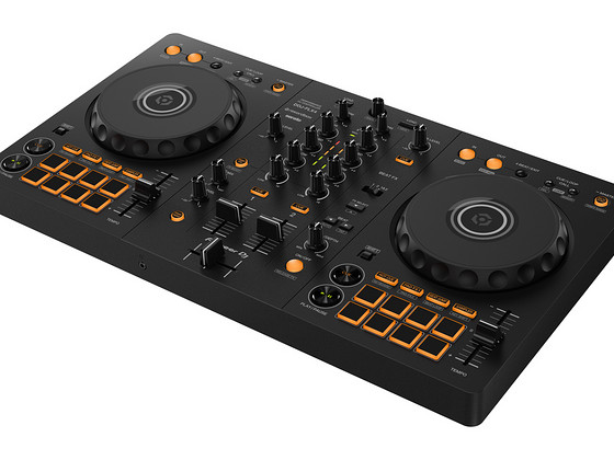 The Pioneer DJ DDJ-FLX4