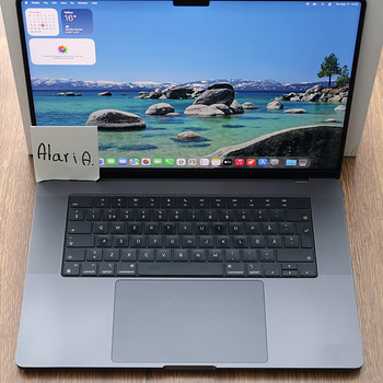 Korralik 16" M3 Pro MacBook PRO (V: Mac/Apple)