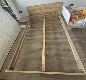 Продаётся кровать 140x200 без матраса (2 фото из 3)