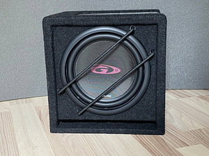 Alpine SBG-844BR — sinise valgustusega subwoofer (8 foto / 8)