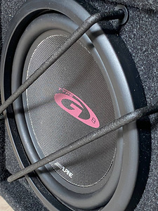 Alpine SBG-844BR — sinise valgustusega subwoofer (2 foto / 8)
