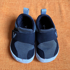 Vivobarefoot paljajalujalatsid väikelapsele, s.21 (2 foto / 5)