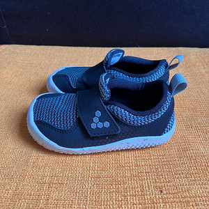 Vivobarefoot paljajalujalatsid väikelapsele, s.21 (3 foto / 5)