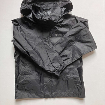 Mountain Warehouse must, õhuke jope
