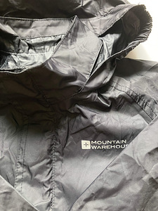 Mountain Warehouse must, õhuke jope (2 foto / 4)