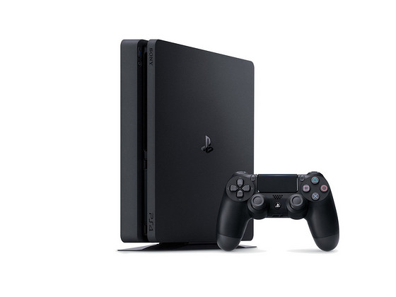 Sony PlayStation 4 Slim + Contoller DualShock4