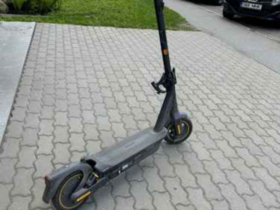 Segway ninebot kickscooter max g2