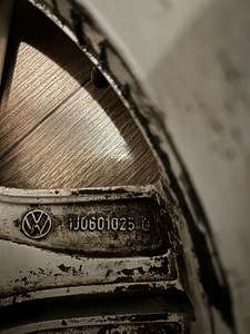 Volkswagen golf originaal veljed 5x100 (7 foto / 8)