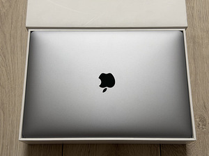 Apple Macbook Air 13 M1 8/256gb Spg ENG/RUS как новый, аккум (1 фото из 7)