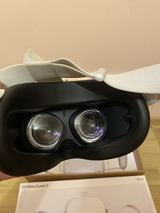 Meta quest 2 128GB (1 foto / 3)