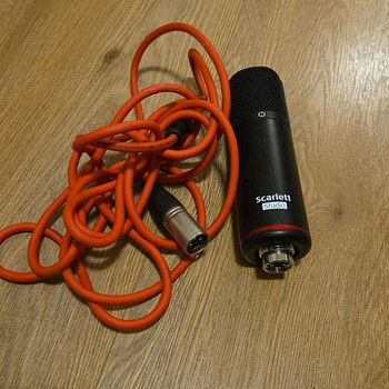 Студийный микрофон Focusrite Scarlett CM25 + XLR-кабель