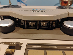 TEAC X-10R (9 фото из 10)