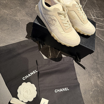 Кроссовки Chanel 36 как новые
