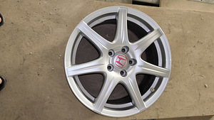Veljed R18 Honda (1 foto / 2)