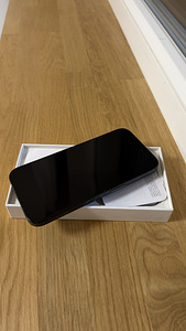 iPhone 15 Pro 256GB Black BH88% (8 foto / 9)