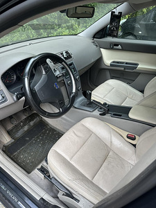 Volvo 1.6 d 80 кВт (5 фото из 5)
