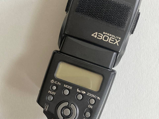 Вспышка Canon Speedlite 430EX