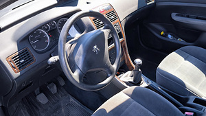 Peugeot 307 (7 foto / 8)