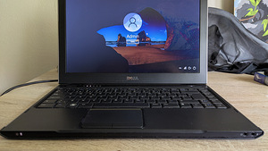 DELL (1 foto / 4)
