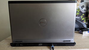DELL (4 foto / 4)
