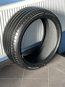 Bridgestone suverehvid 22" (1 foto / 3)