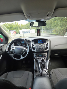 Ford Focus 1.0 92 кВт 2013 (6 фото из 7)