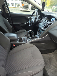 Ford Focus 1.0 92 кВт 2013 (5 фото из 7)