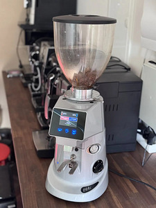 Fiorenzato F64e elektriline kohviveski “on demand” (1 foto / 3)