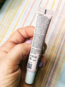 Huulehooldus Essence The Super Peptide 01 - Peptacular! (2 foto / 2)